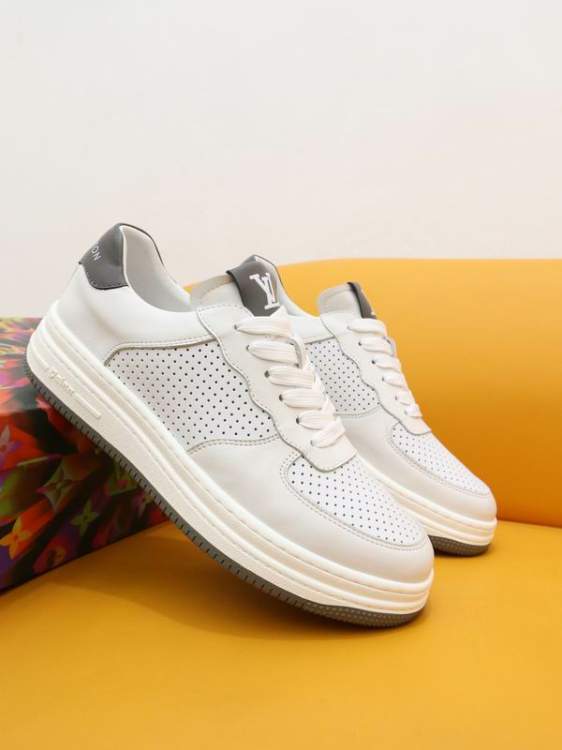 Picture of Louis Vuitton Shoes _SKULVsz38-44mnf0110116776